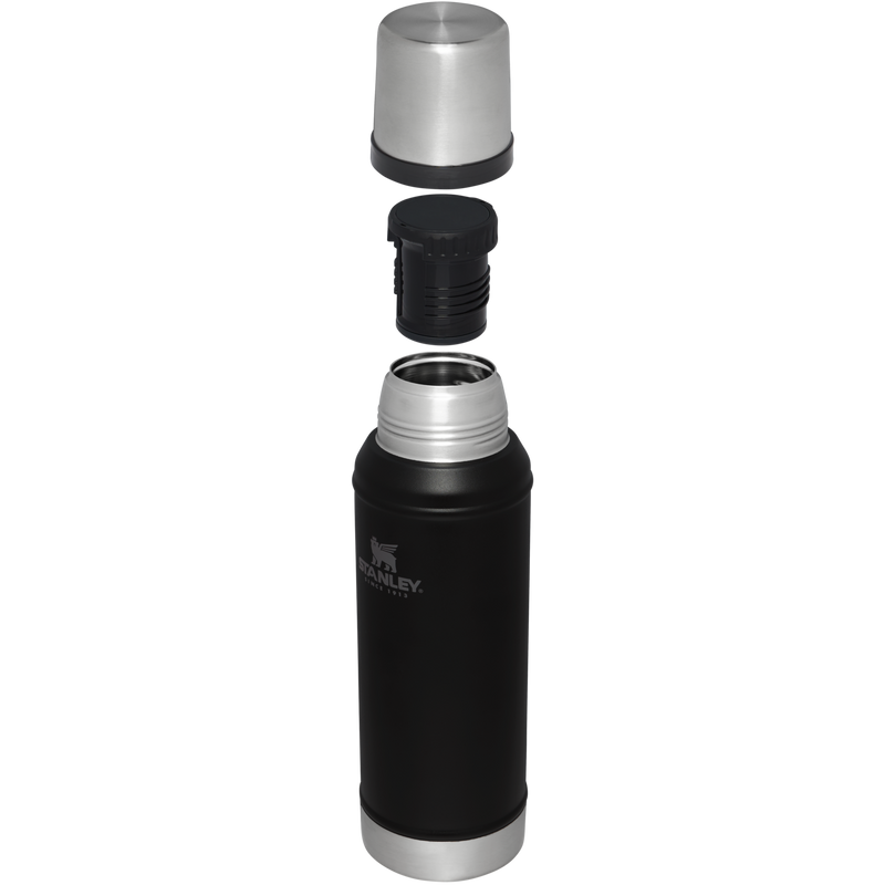 Stanley 1913 Classic Legendary Bottle 1 QT 0.94 L in Black 2.0 | Cross Section View