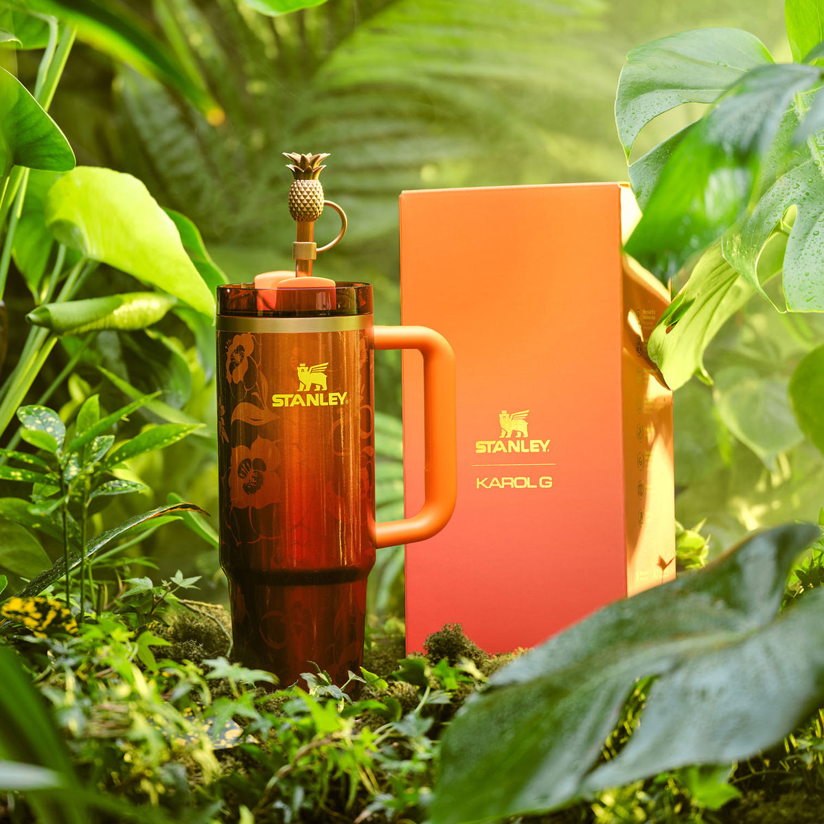 Stanley 1913 Stanley 1913 x Karol G Quencher® H2.0 FlowState™ Tumbler 0.89L dans Karol G Flor | Voir 10