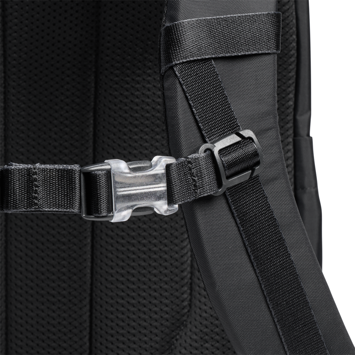 Stanley 1913 Vitalize™ Macro Method Backpack 29.2L in Black | Weergave Terug gedetailleerd