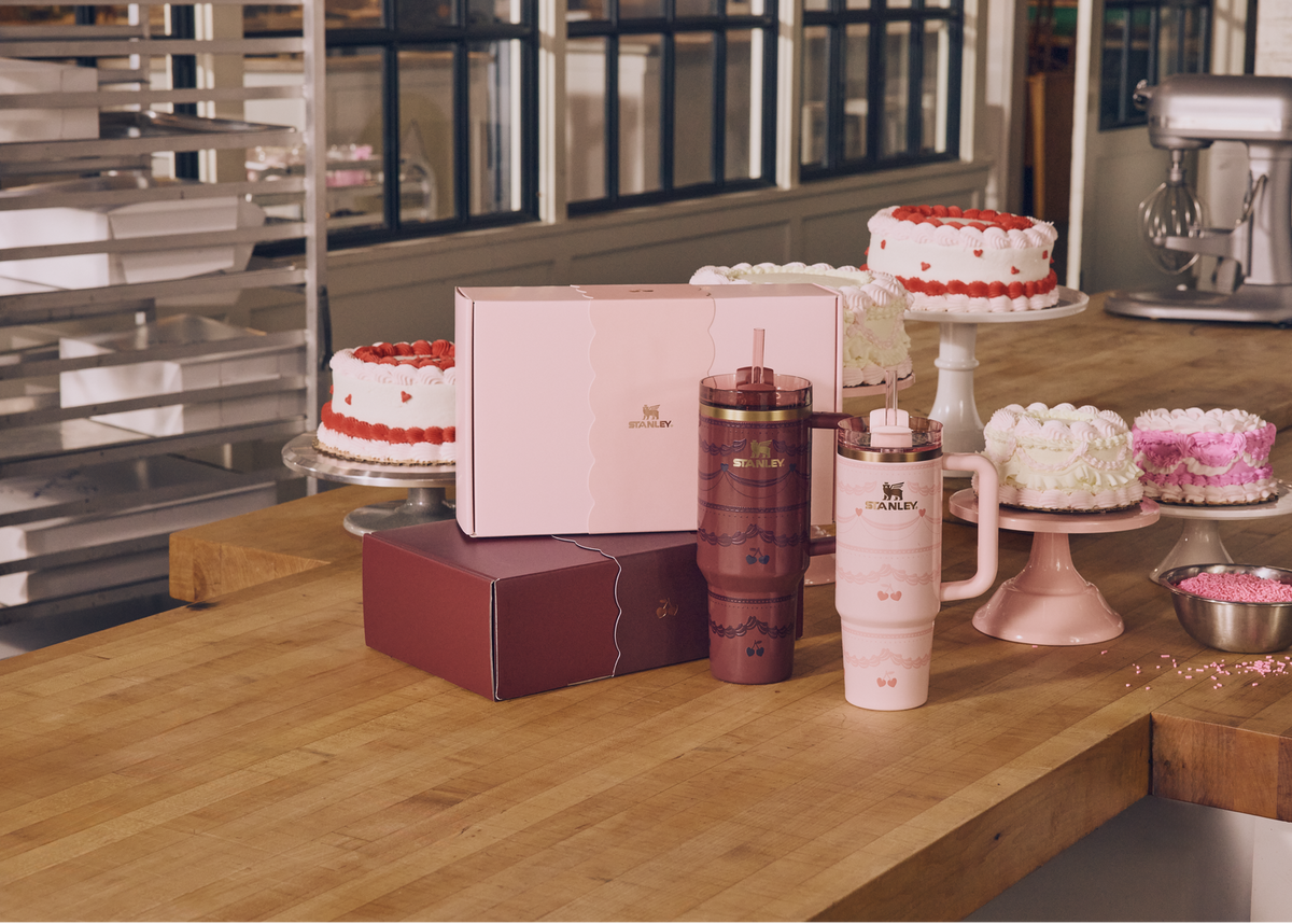 Stanley 1913 Quencher® H2.0 FlowState™ Tumbler 0.89L en Red Velvet Cake | Ver 3