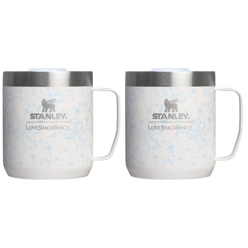 Stanley 1913 Stanley 1913 x LoveShackFancy Camp Mug Set 0.35L en Coquette Bow - Winter Ice | Ver Delante