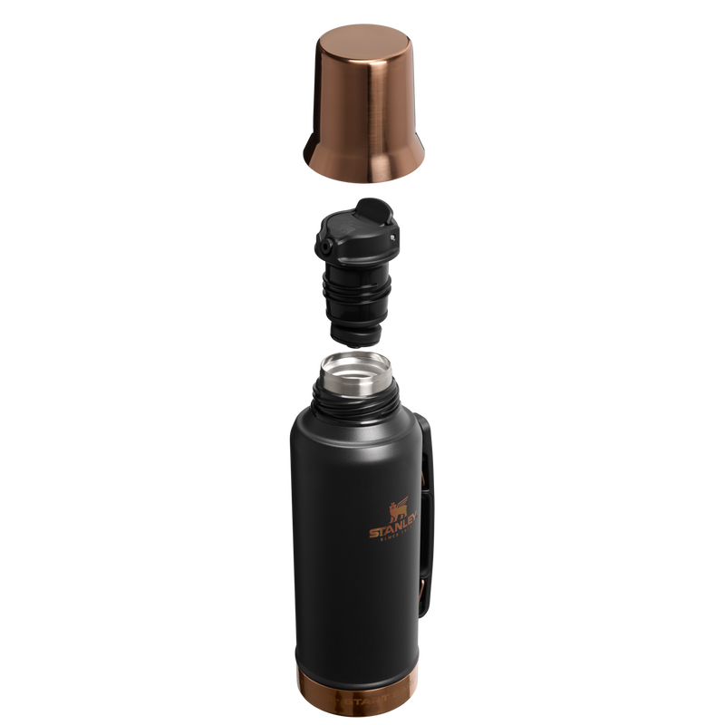 Stanley 1913 Messi x Stanley 1913 High Precision Flow Mate System 1.18L in Messi GOAT Black | Cross Section View