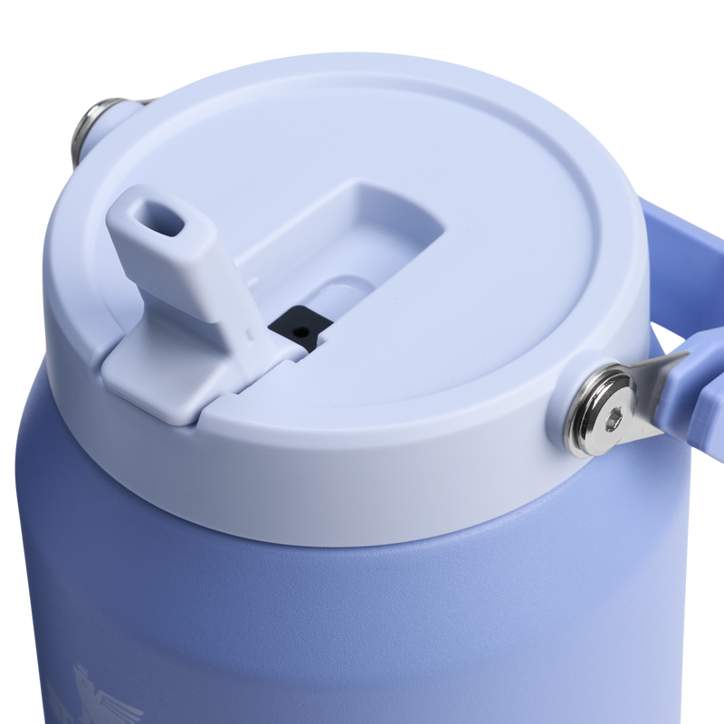 Stanley 1913 The IceFlow™ Flip Straw 2.0 Jug 1.90L in Hydrangea | Lid Detailed View