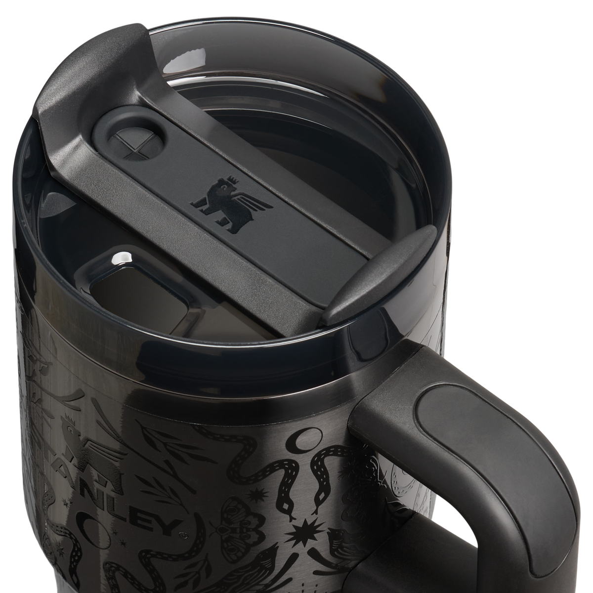 Stanley 1913 Quencher® H2.0 FlowState™ Tumbler 0.59L in Deadly Damask | Weergave Deksel in detail
