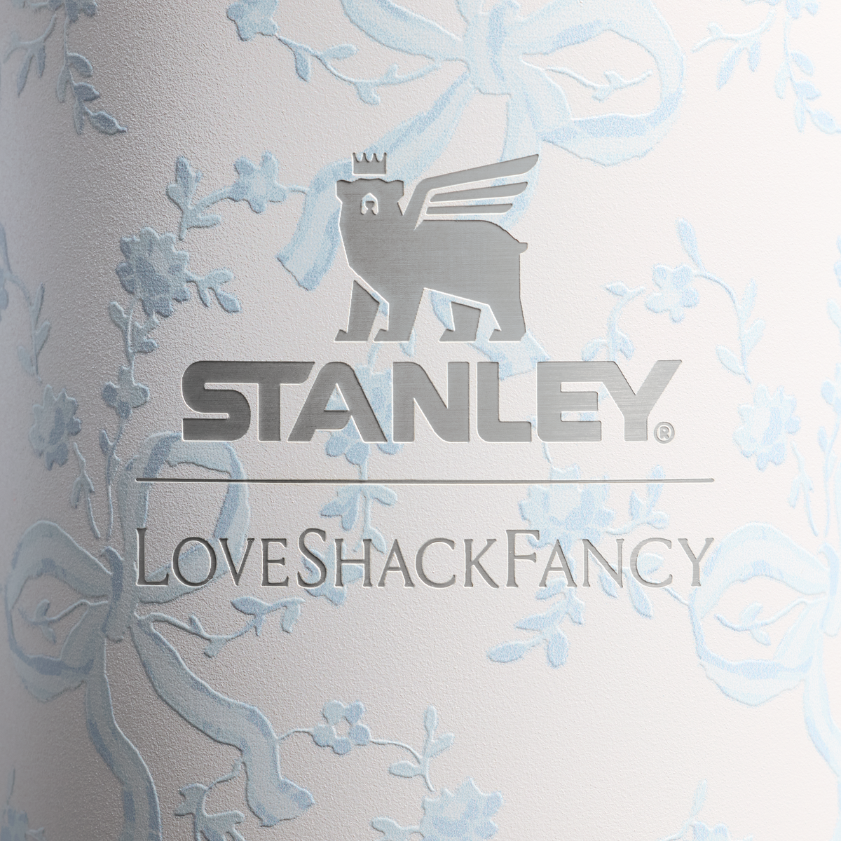 Stanley 1913 Stanley 1913 x LoveShackFancy Quencher® H2.0 FlowState™ Tumbler 1.18L en Coquette Bow - Winter Ice