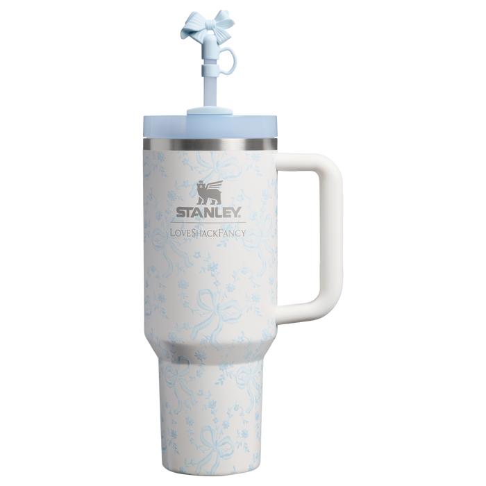 Stanley 1913 Stanley 1913 x LoveShackFancy Quencher® H2.0 FlowState™ Tumbler 1.18L en Coquette Bow - Winter Ice | Ver Delante