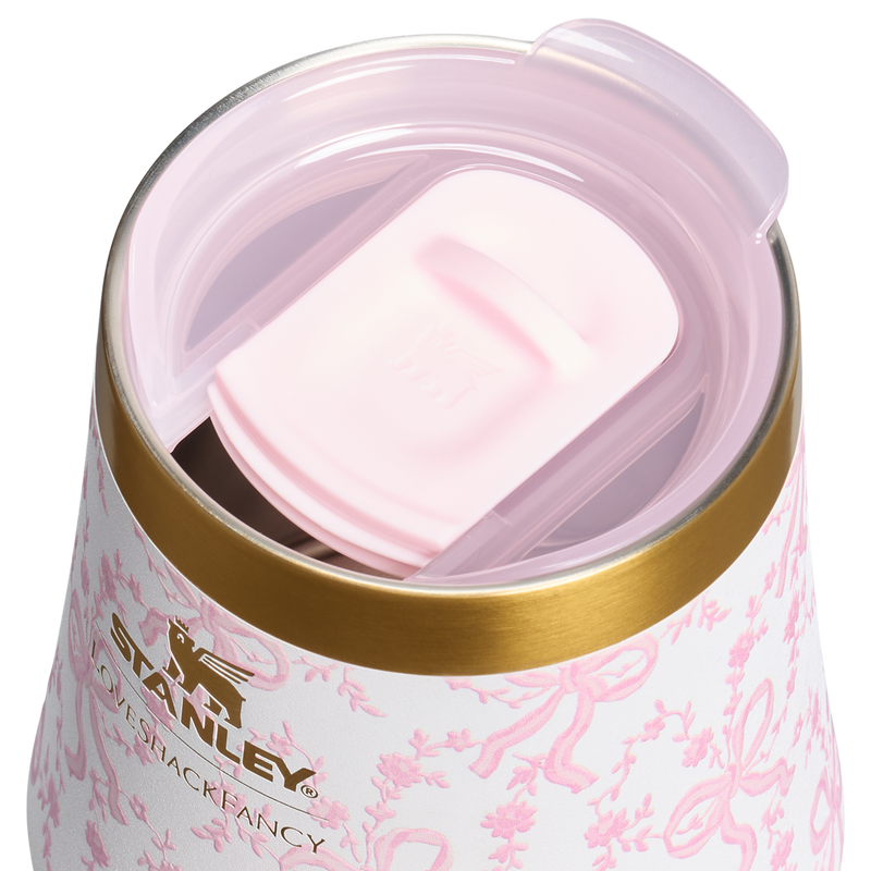 Stanley 1913 Stanley 1913 x LoveShackFancy Reserve Wine Tumbler Set 2-pack 0.32L en Coquette Bow - Chantilly | Ver Detalles de la tapa