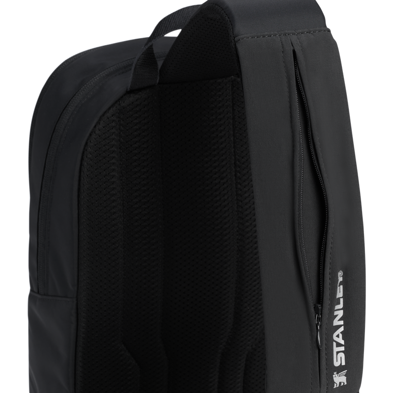 Stanley 1913 Vitalize™ Macro Method Crossbody 9.5L en Black | Ver Detallado