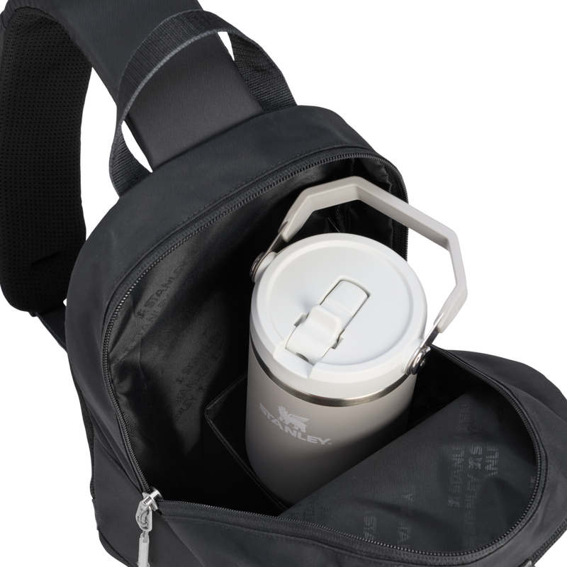 Stanley 1913 Vitalize™ Macro Method Crossbody 9.5L en Black | Ver Detallado