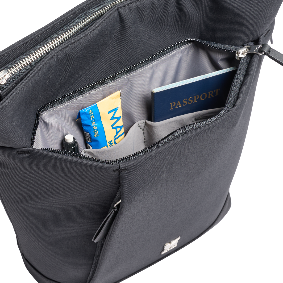 Stanley 1913 Stanley Standby Satchel 9.9 QT 9.4 L in Black | Front Pocket View