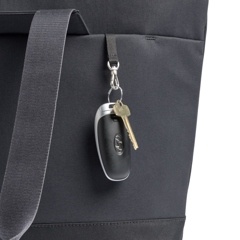 Stanley 1913 The Standby Tote  21.8 QT in Black | Detailed View