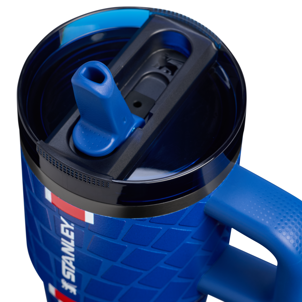 Stanley 1913 Stanley 1913 x Paris Saint-Germain Quencher® ProTour Flip Straw Tumbler 20 OZ 0.59 L in PSG Nouveau | Lid Detailed View
